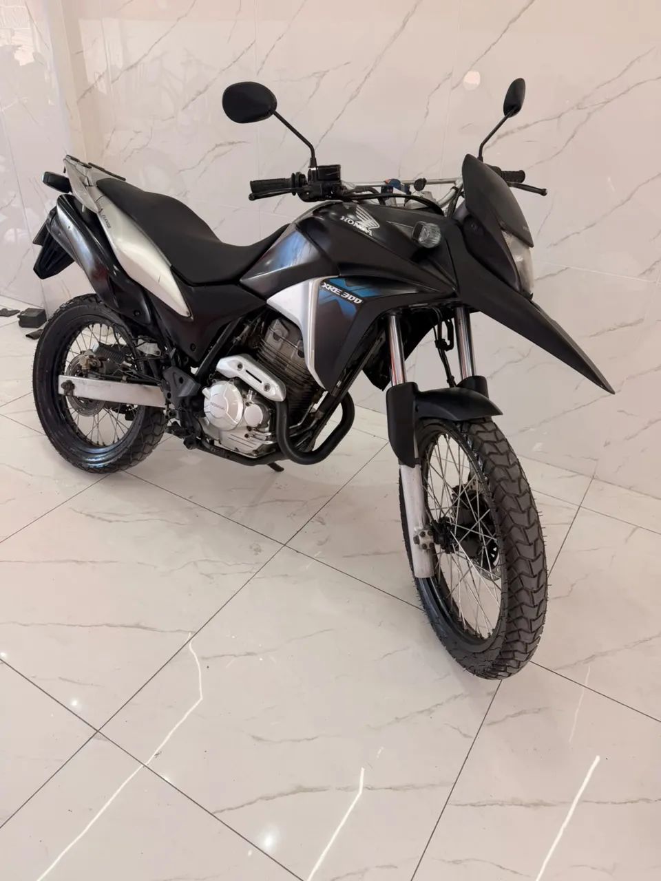 Xre 300 2015