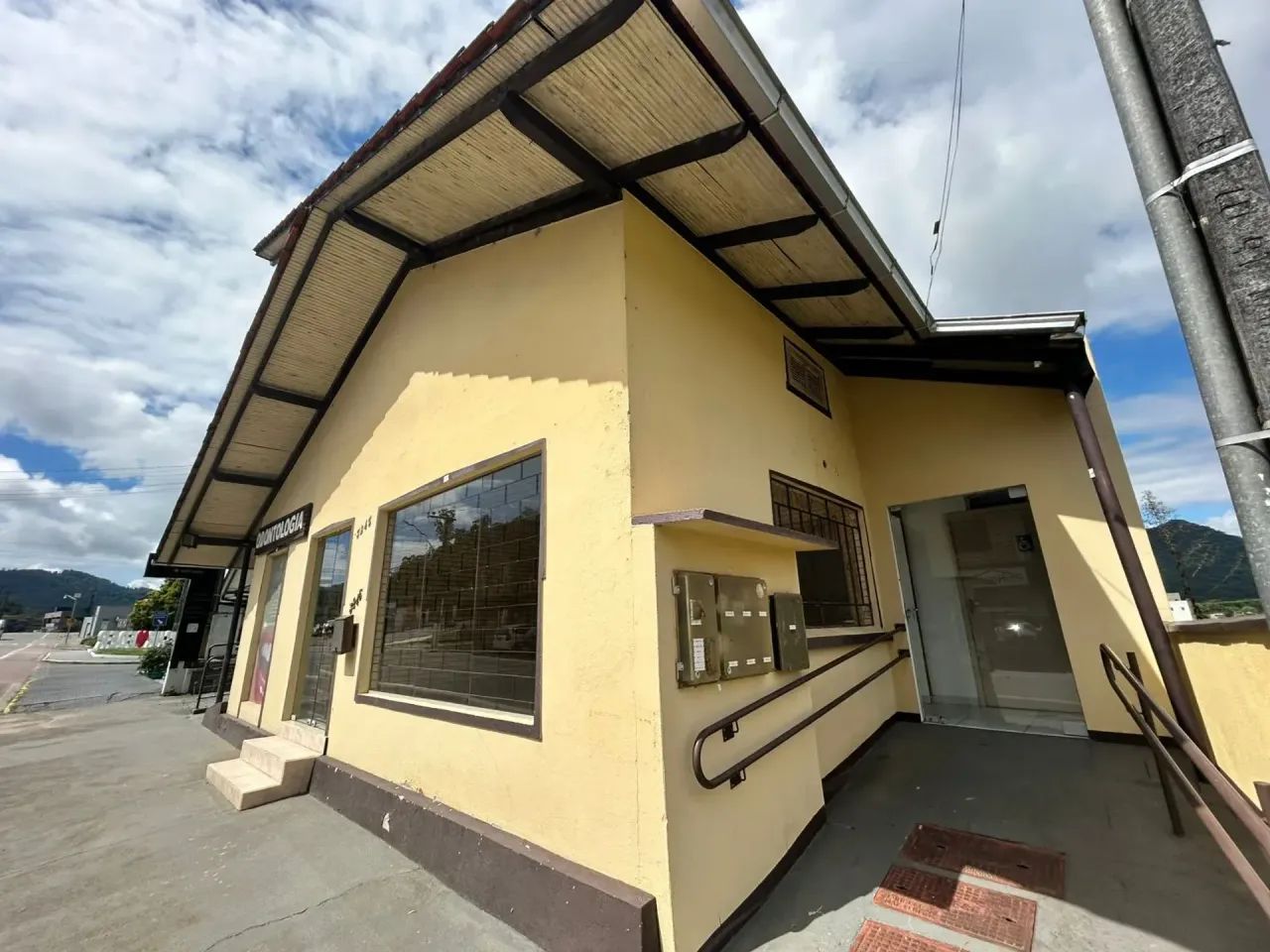 Aluga-se sala comercial com aproximadamente 60m² no Centro de Schroeder - Foto 3