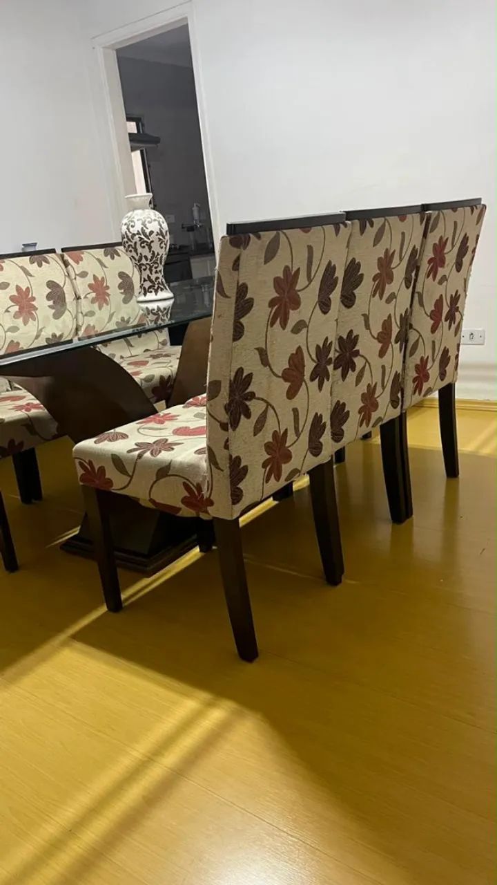 Oportunidade! Mesa de Jantar Retangular com 8 Lugares  - Foto 4