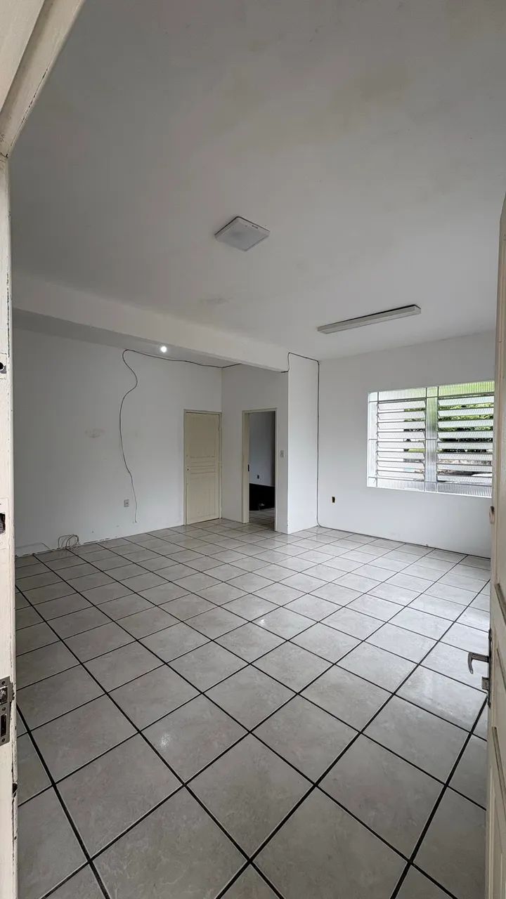 Alugo apartamento semi mobiliado 3 suites na Trindade - Foto 3