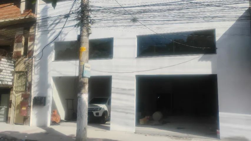 GALPÃO / LOJA 300 m² PARA ALUGUEL 