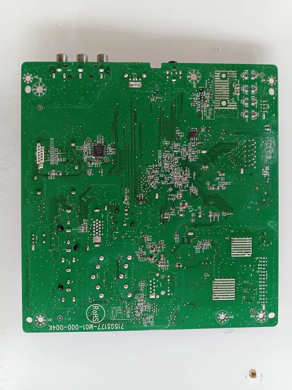 placa principal de TV Sony com o número de modelo 715G5177-M01-000-004K.  - Foto 4