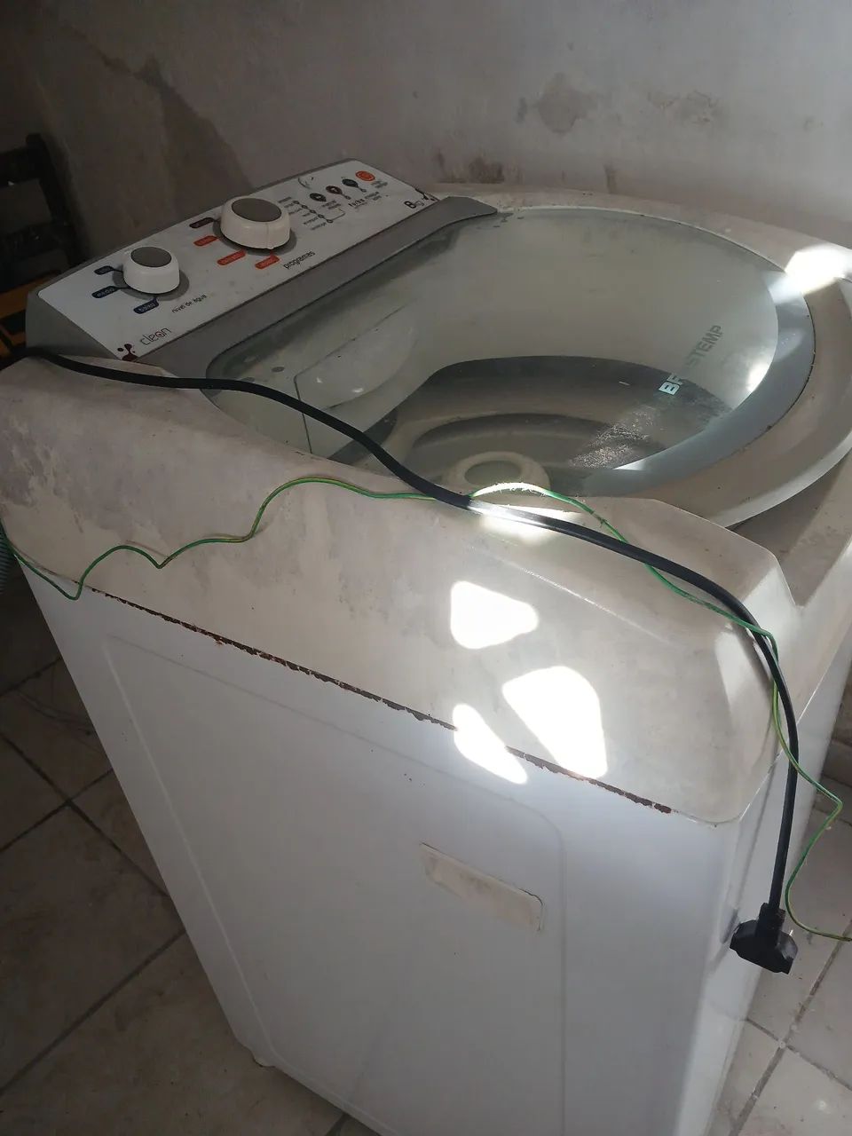 Uma maquina de lavar funcionando perfeitamente  - Foto 5