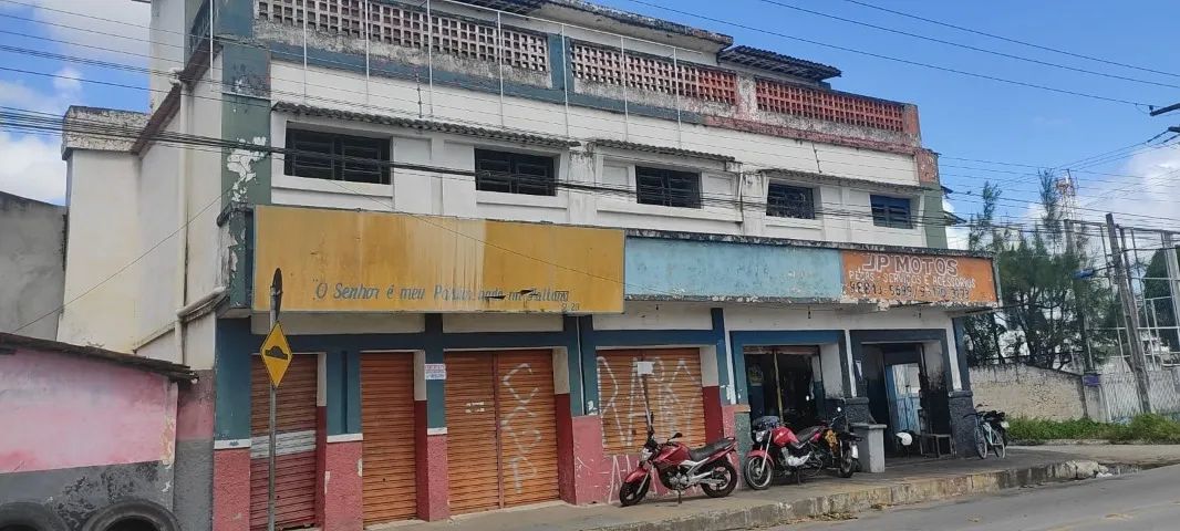 PRÉDIO COMERCIAL FRENTE A BR 101 (aceito proposta de troca em carros)