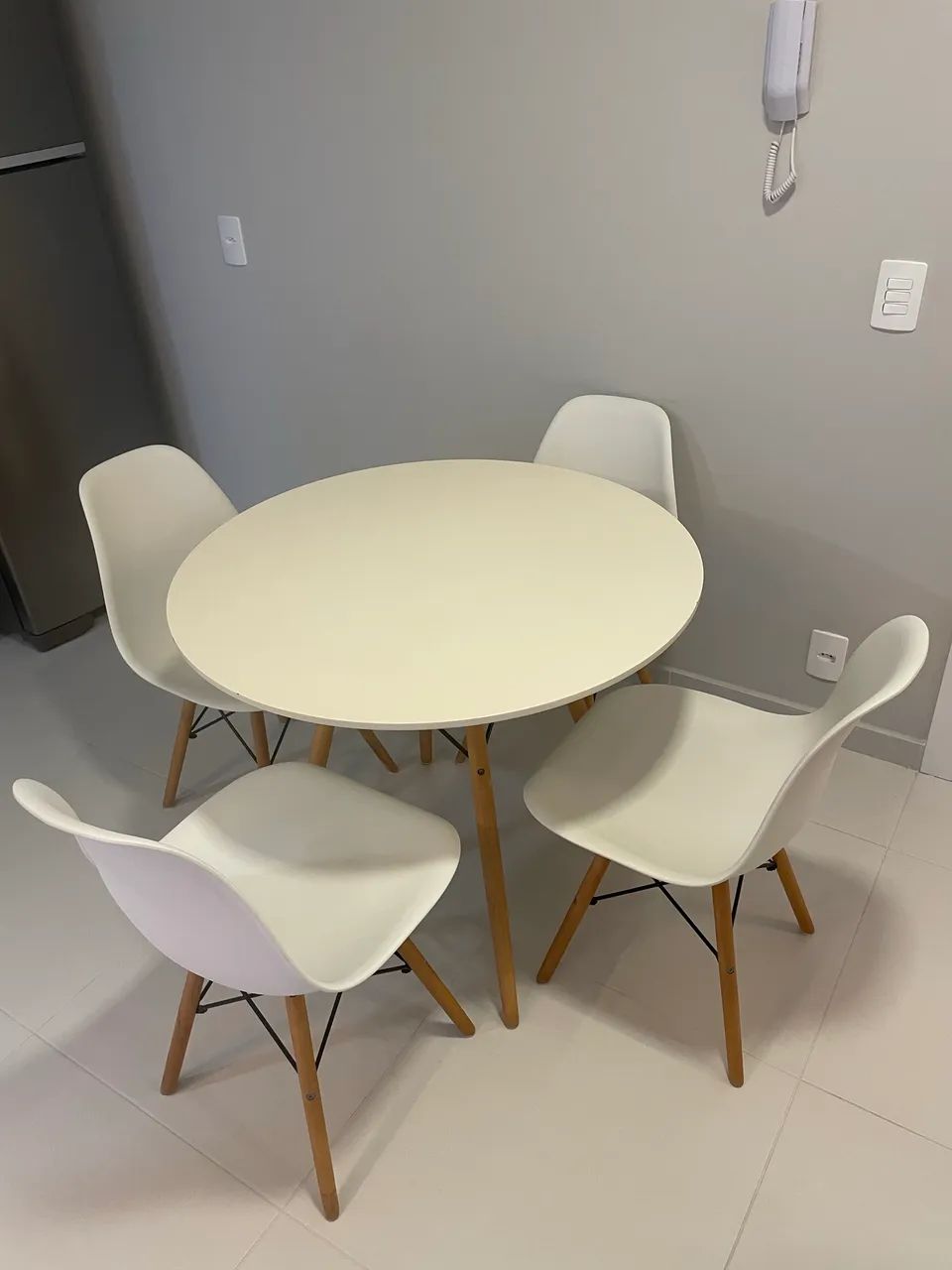 Mesa de jantar redonda 90cm - Foto 5