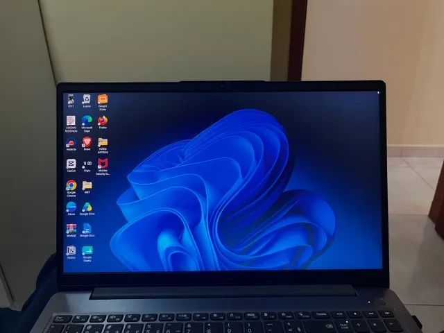 Notebook Lenovo Ideapad 3i AMD Ryzen 5 8GB + 256GB SSD 15.6? Full HD  - Foto 2