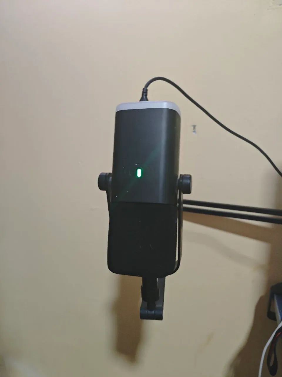 Microfone AM8 FIFINE + braço articulado - Foto 2