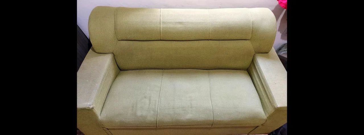 Sofá de 3 lugares super conservado. - Foto 5