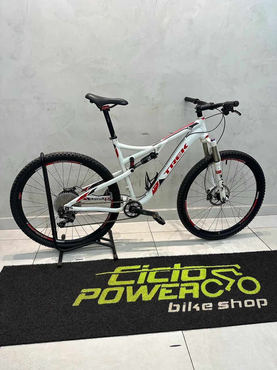 TREK SUPERFLY TAM(L)