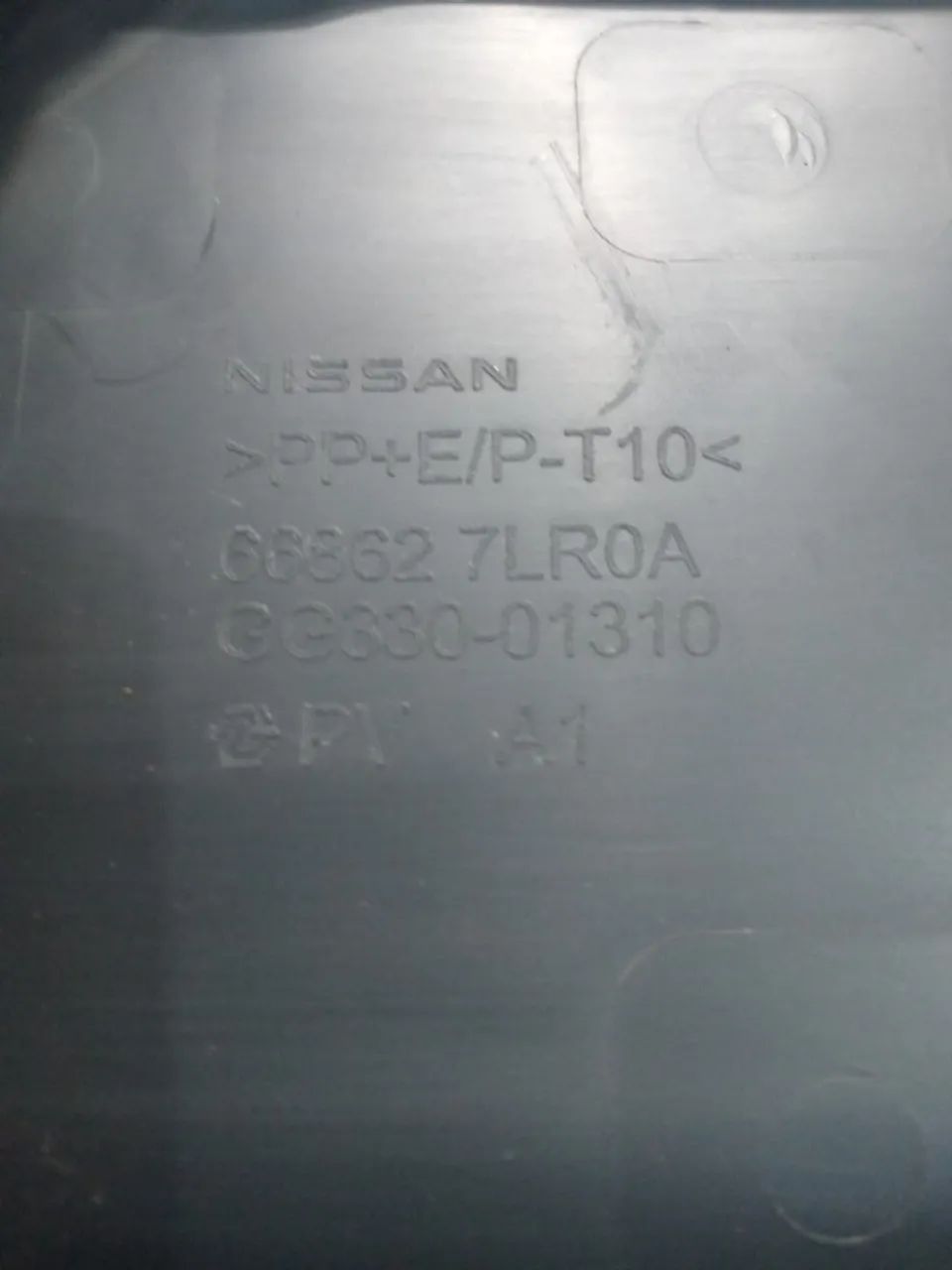 Churrasqueira Nissan Kicks Ano 2025 A 2026 Original 66862 Preto
