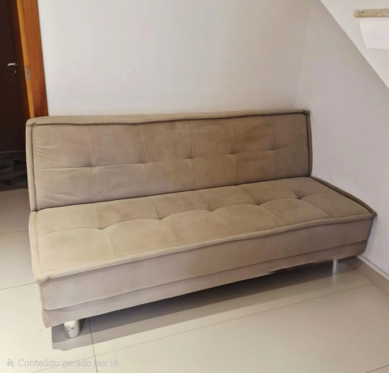 Sofá cama 3 lugares Bege Suede- bem conservado!
