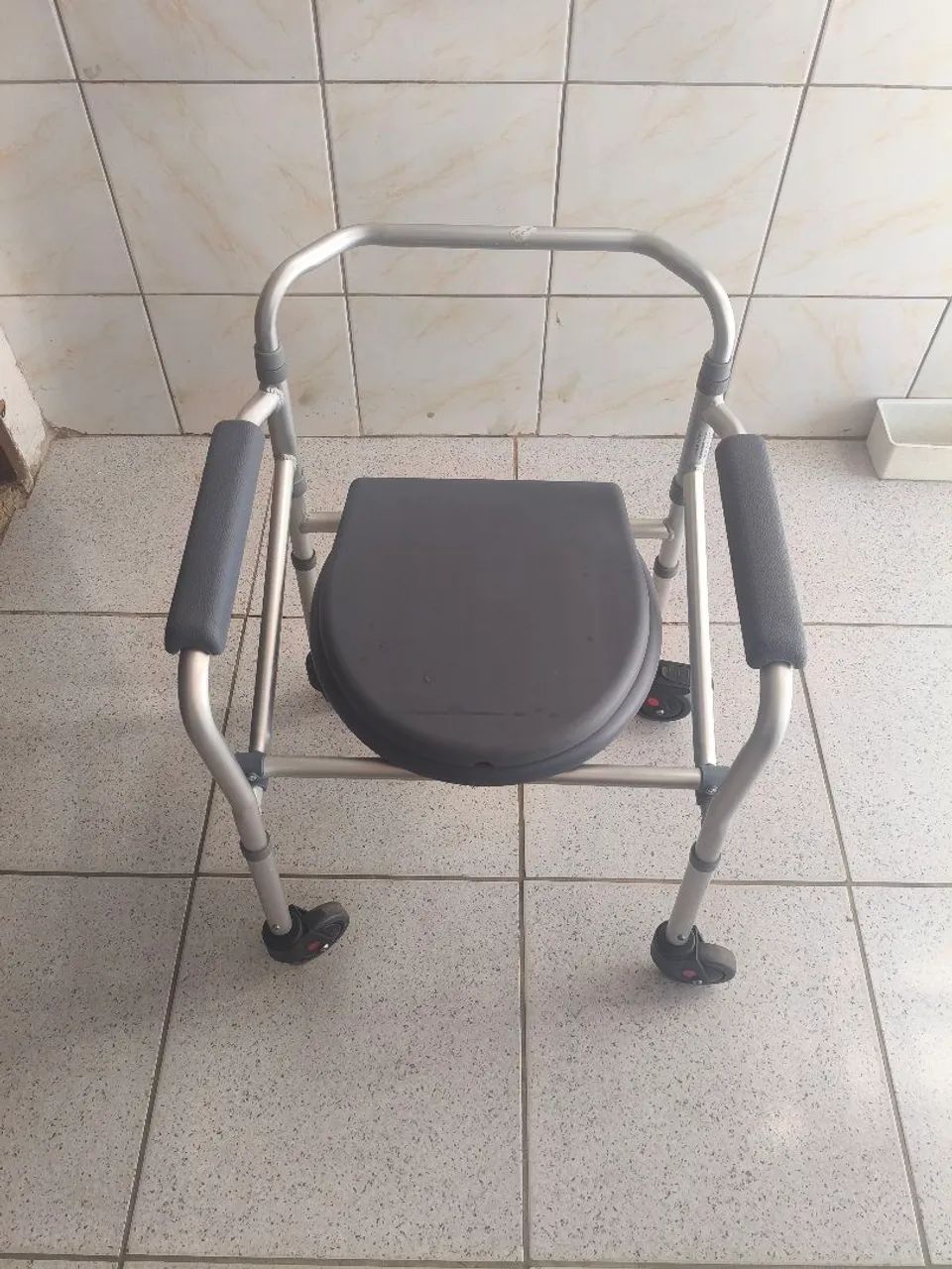 Cadeira de banho  - Foto 2