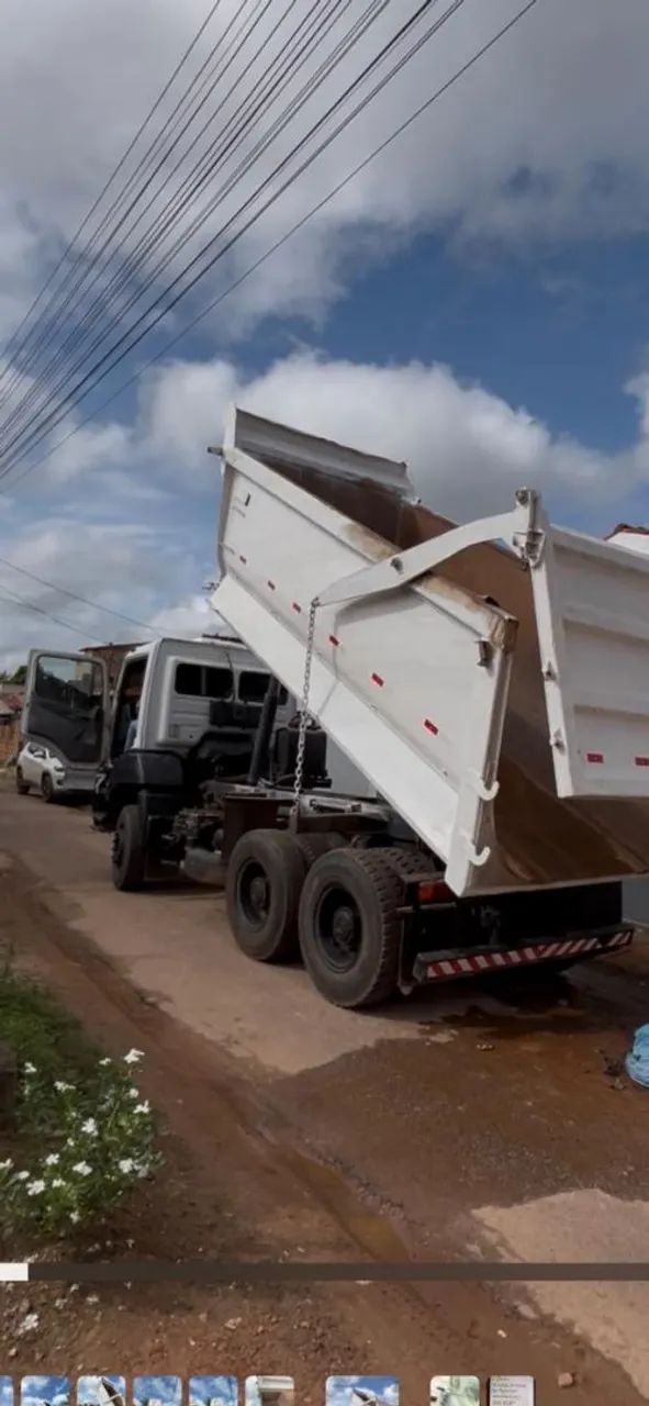 Caminhão Axio 33/40 - Foto 4