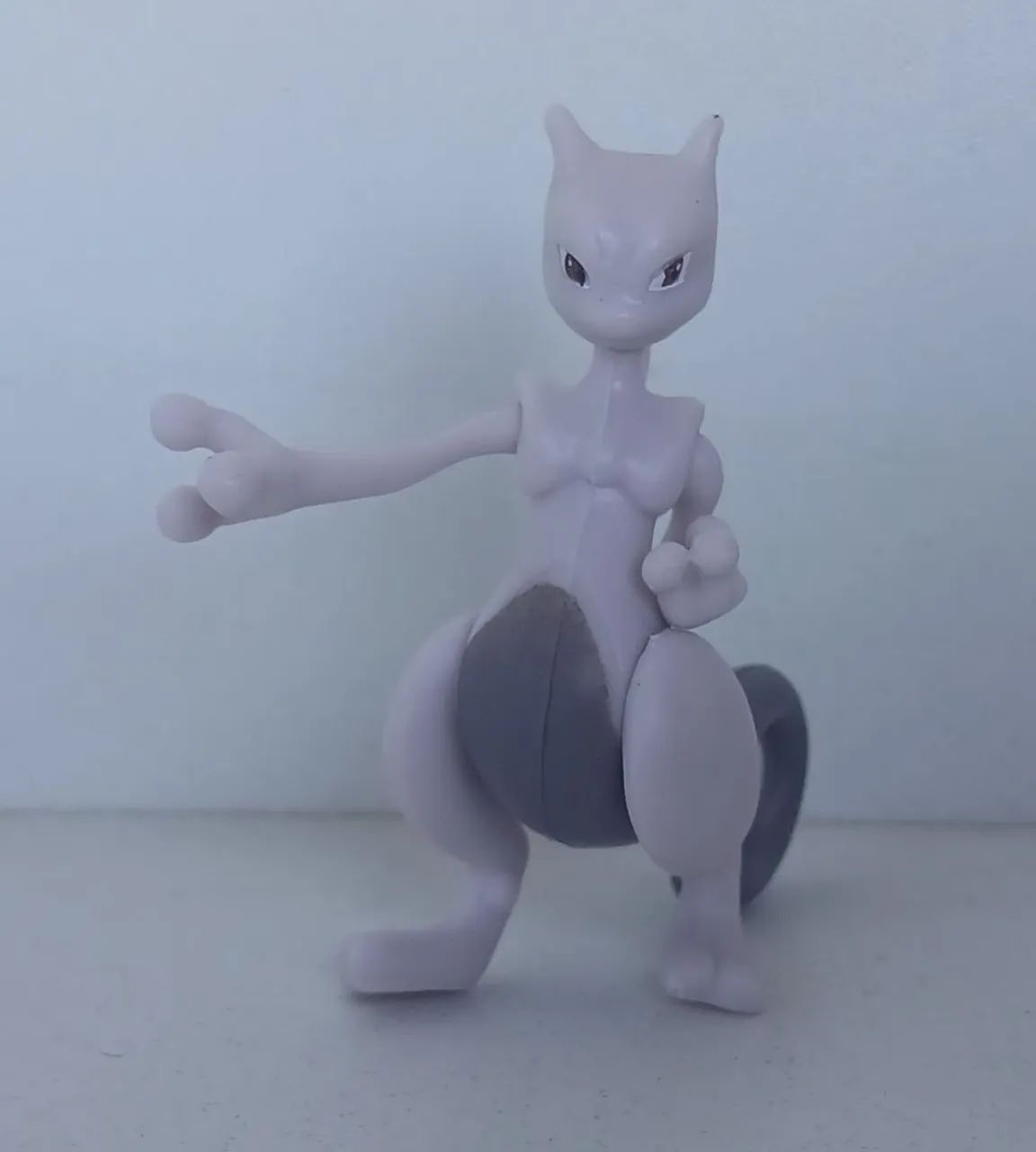 BONECO ACTION FIGURE MINIATURA POKEMON MEWTWO