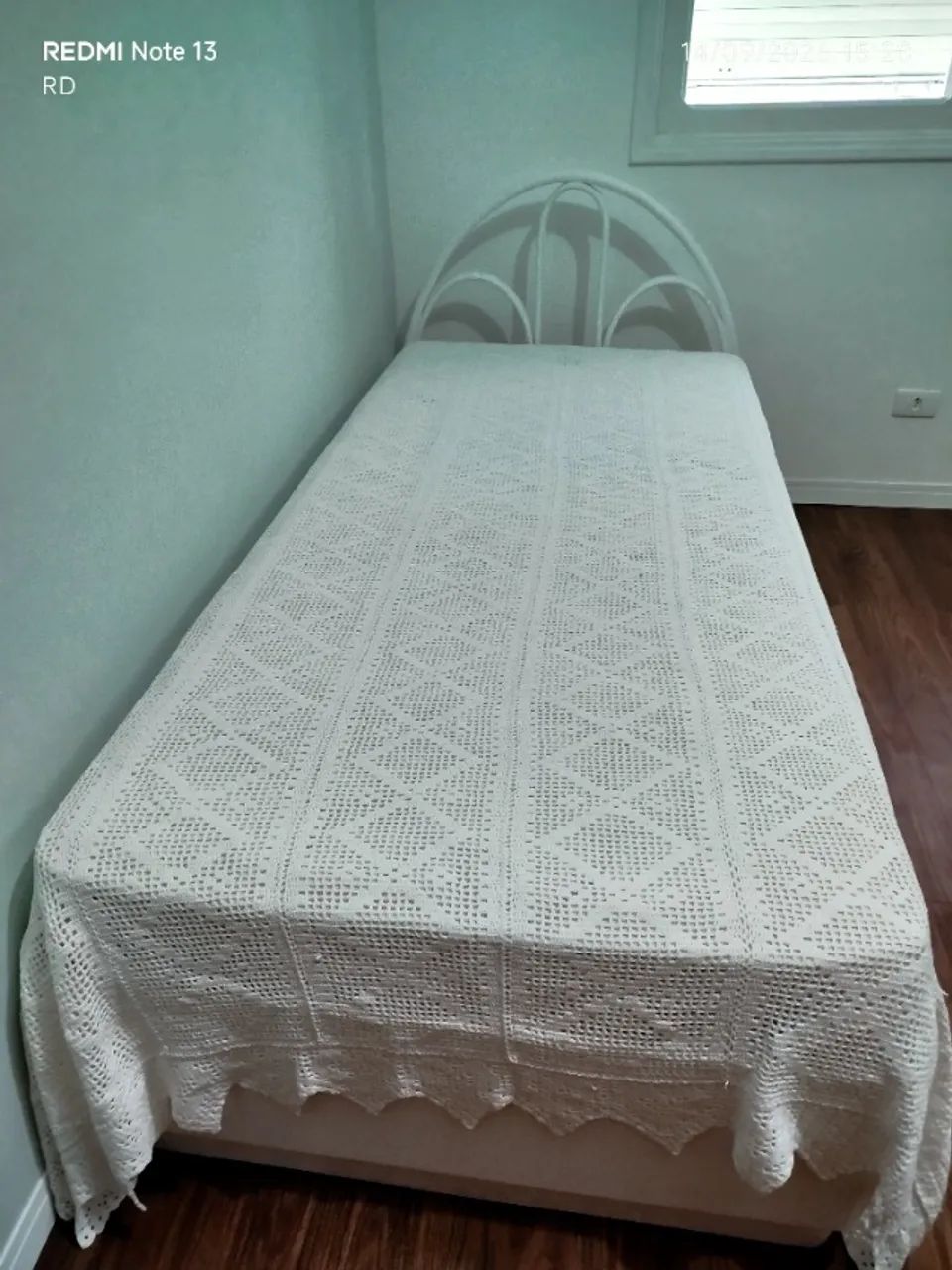 Cama moderna de madeira maciça  - Foto 2