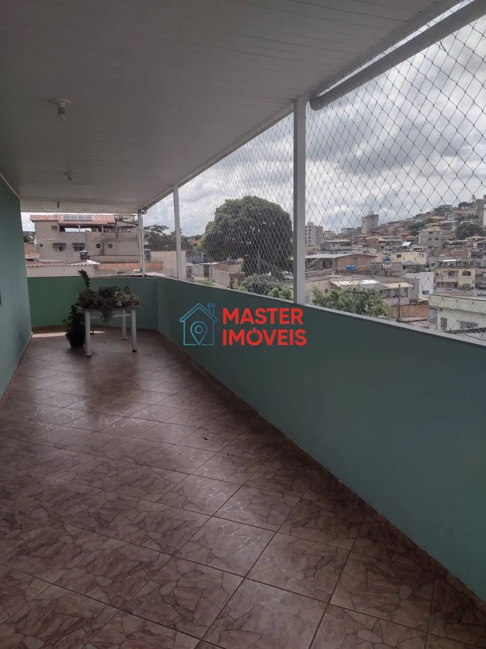 CASA DE 3 QUARTOS SENDO 1 SUÍTE MAIS 8 VAGAS - Foto 4