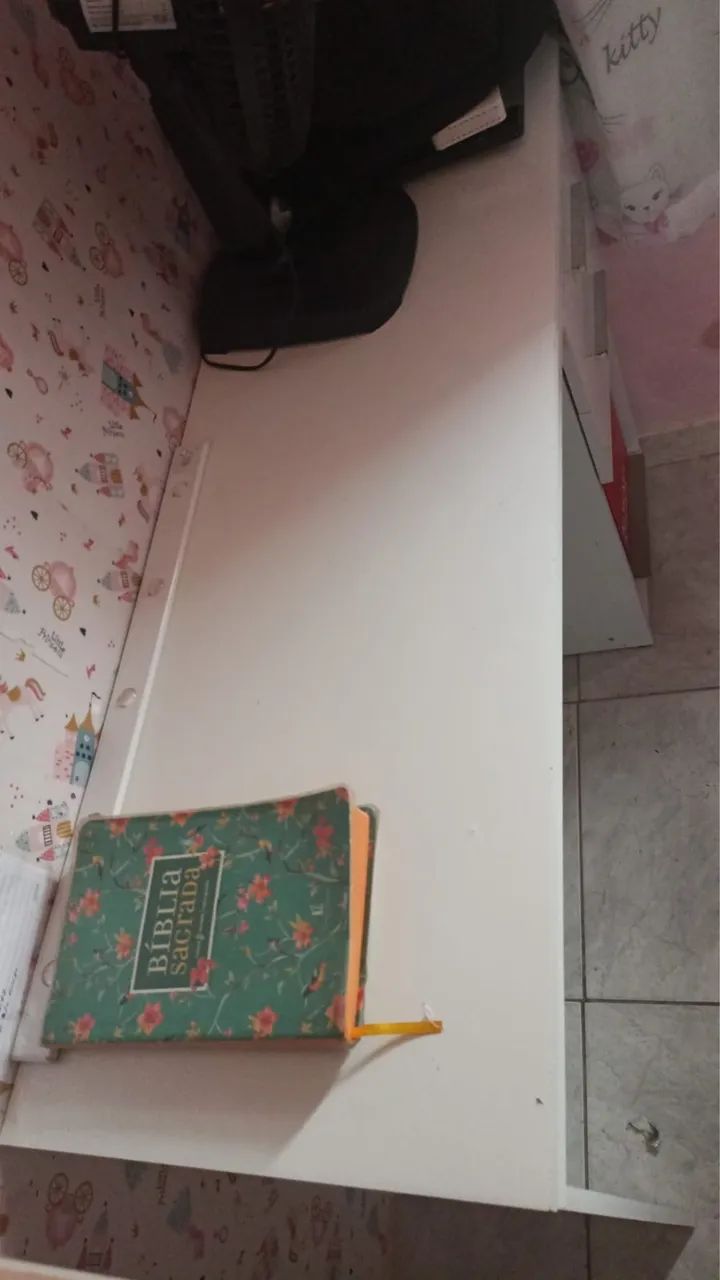 Escrivaninha com gavetas  - Foto 2