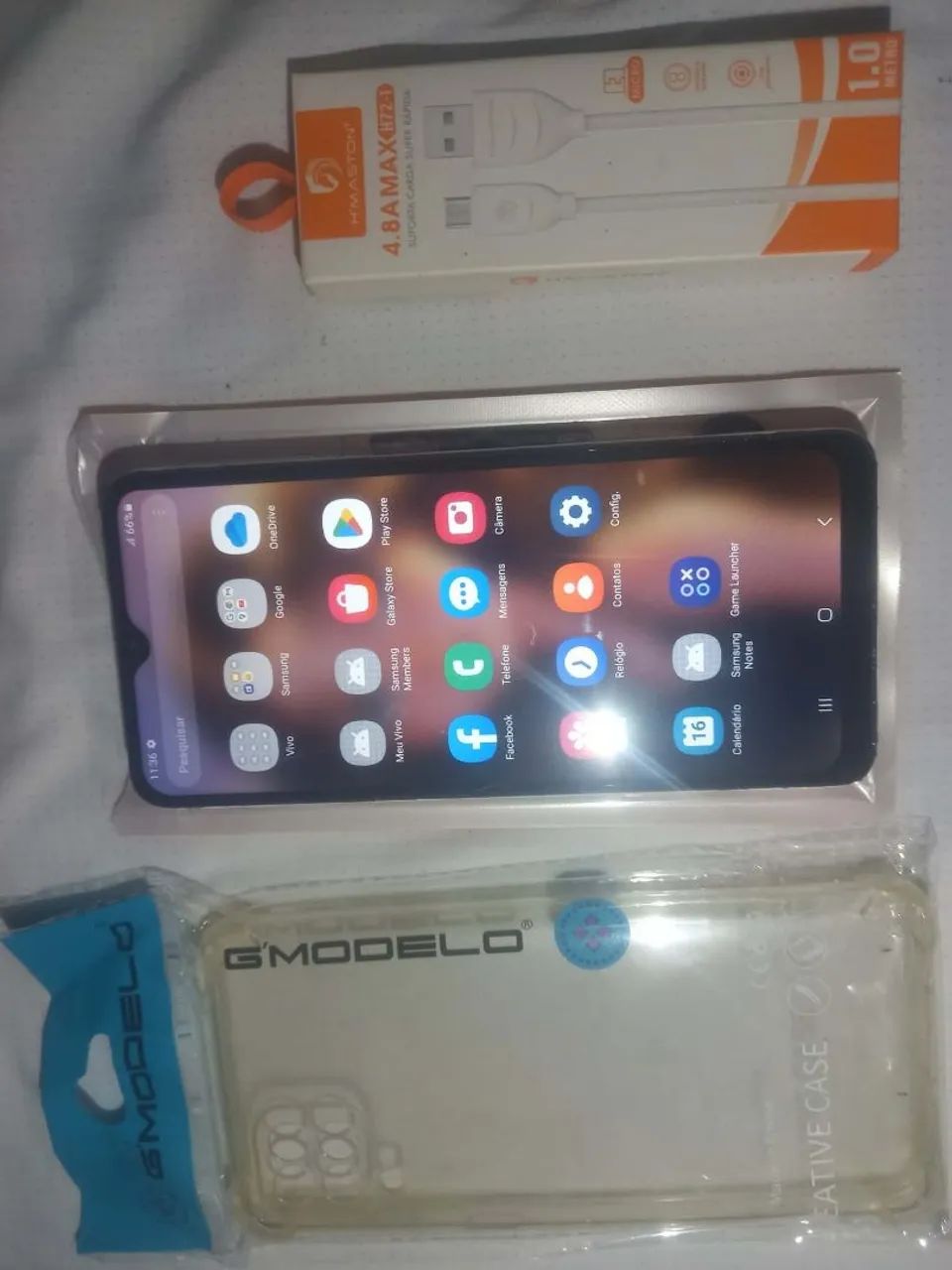 Samsung a12 de 64 gigas e 4 de Ram na película 3D, com carregador e capinha