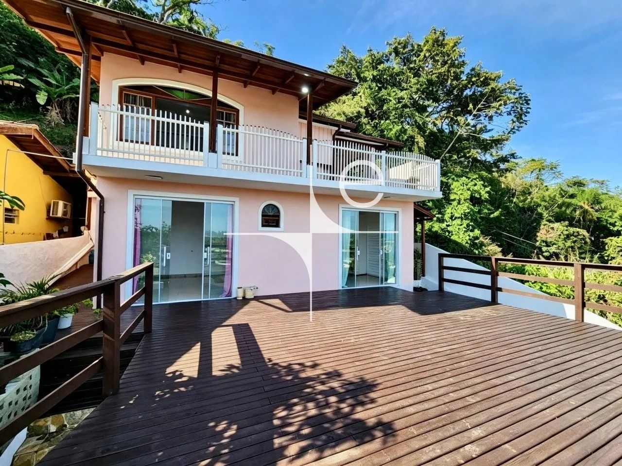 Casa com 5 quartos e Piscina Aquecida no Rio Tavares - Florianópolis - Foto 4