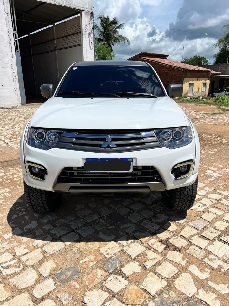 Mitsubishi Pajero 2013