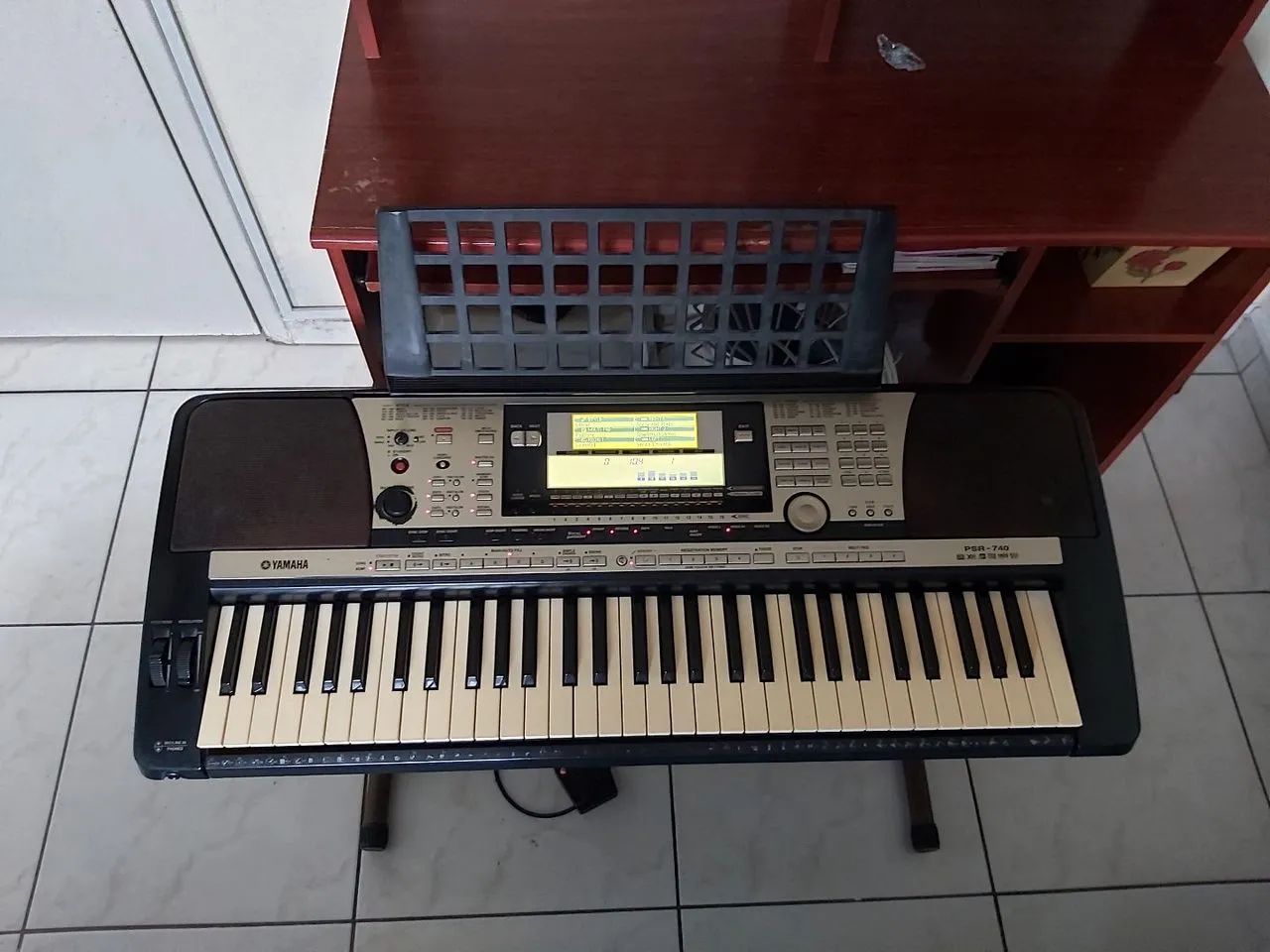 Teclado Yamaha PSR 740 - Foto 2