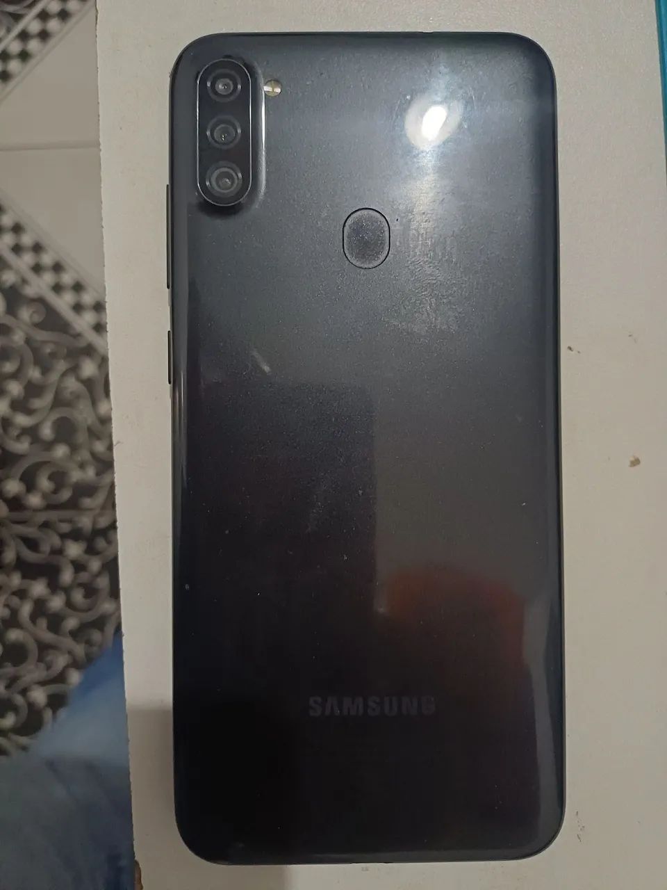Vendo celular sansung A11 64 