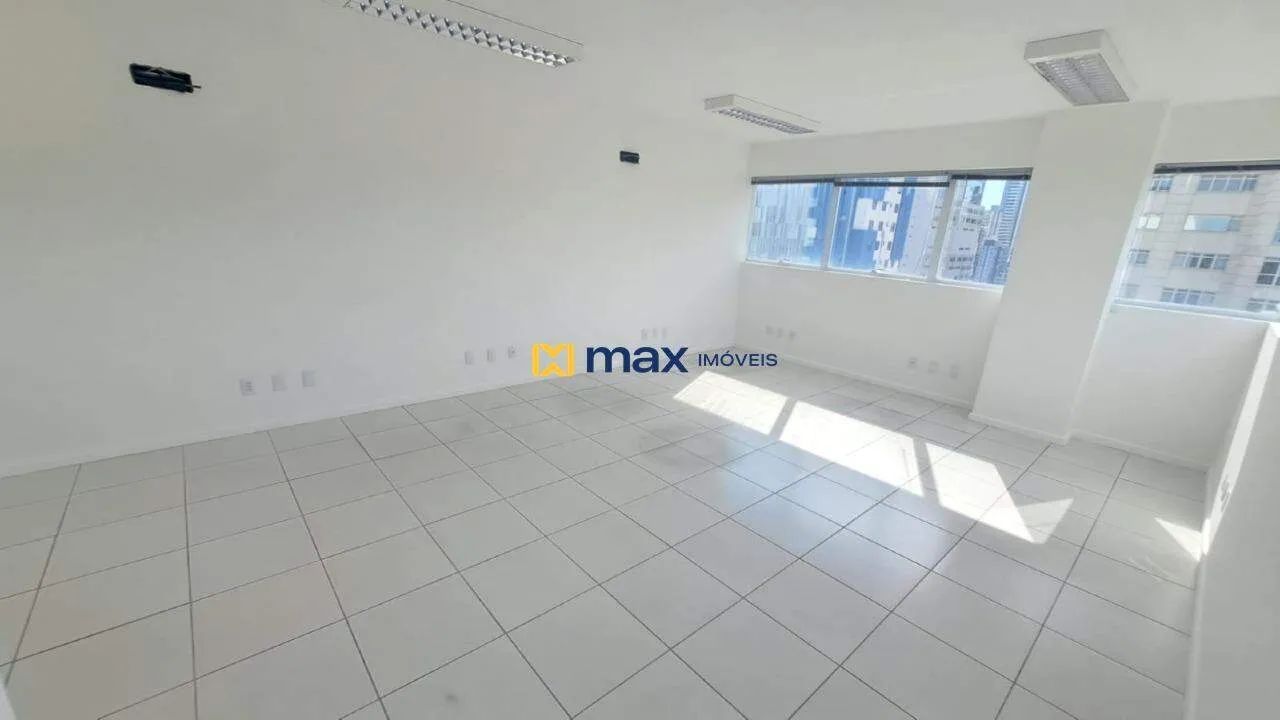 Sala Comercial com 36 m² e 1 Vaga de Garagem, bairro Centro, Itajaí - Foto 2