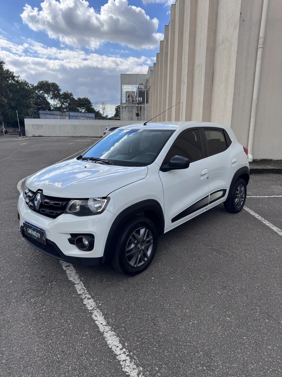 Renault Kwid KWID Intense 1.0 Flex 12V 5p Mec. 2022