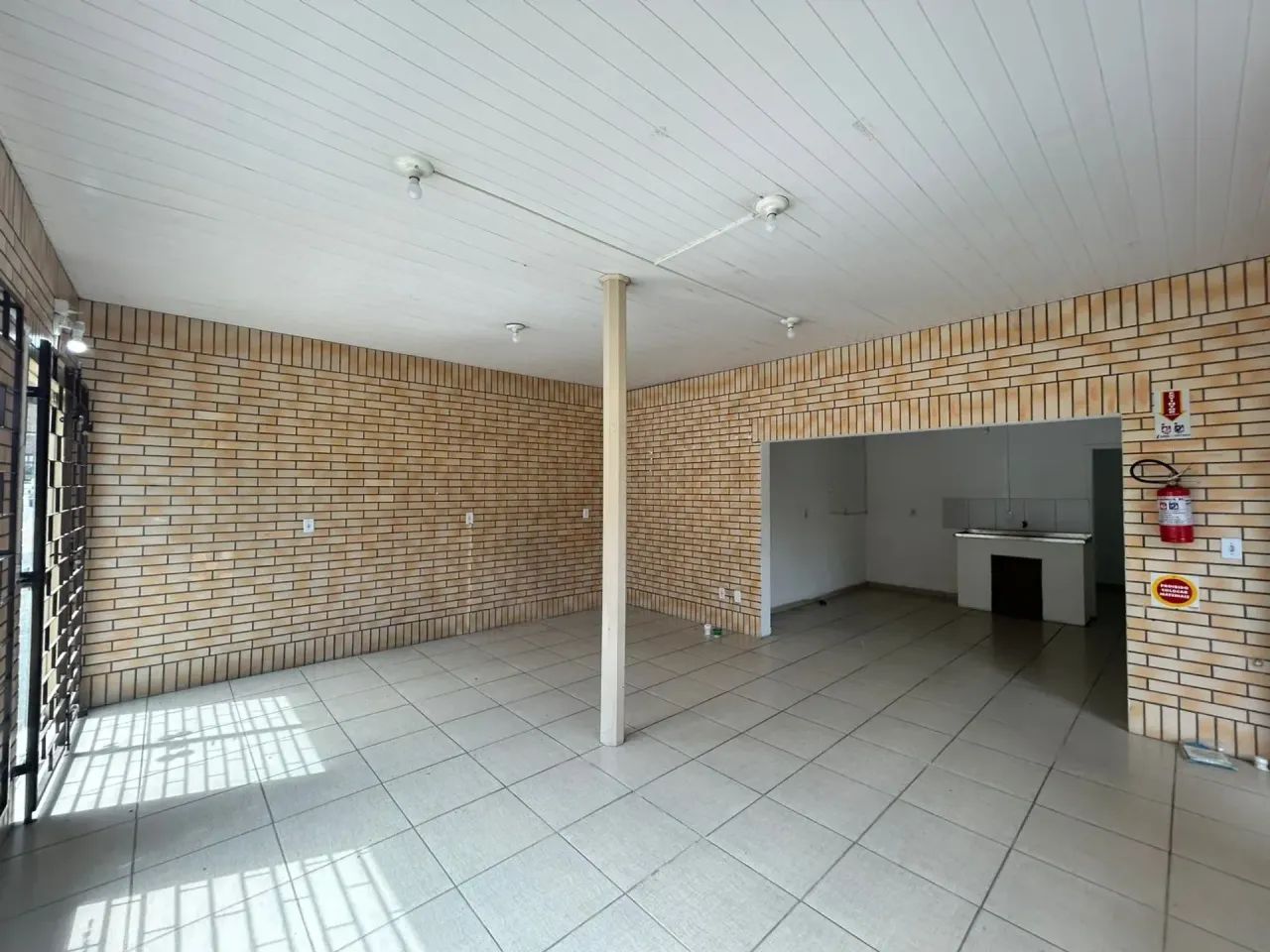 Aluga-se sala comercial com aproximadamente 60m² no Centro de Schroeder - Foto 5