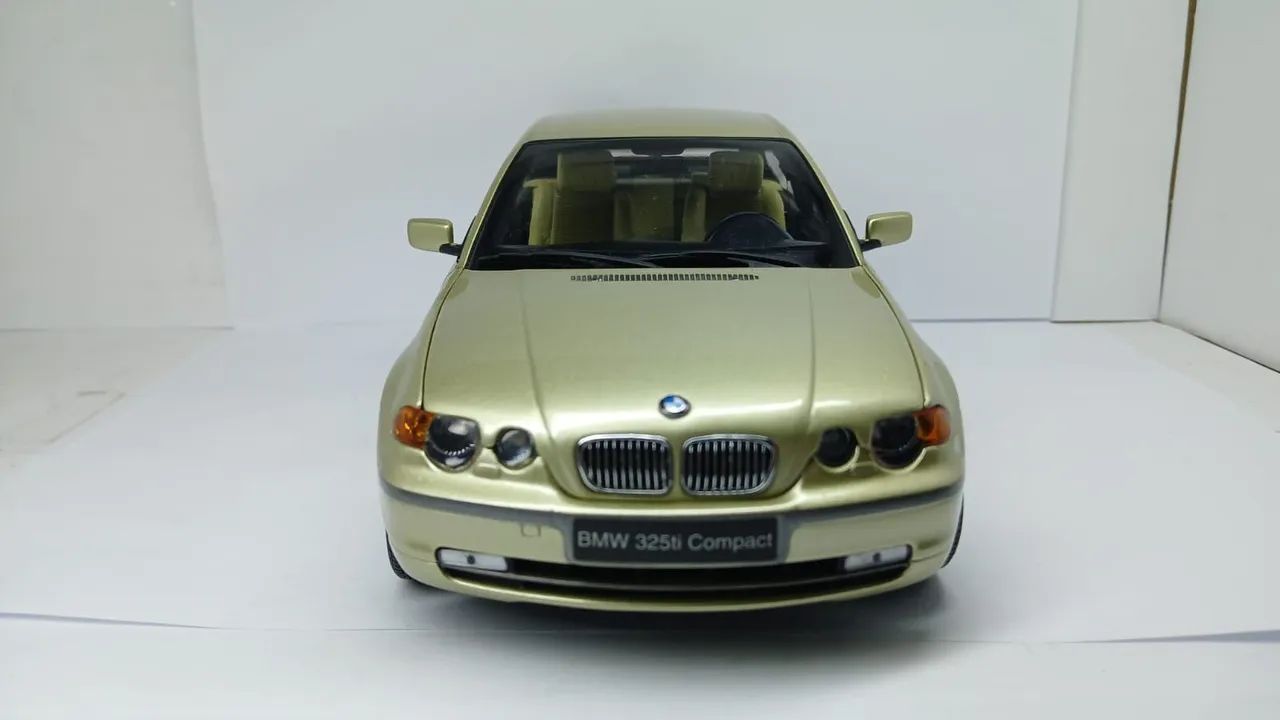 Miniatura BMW 325 TI Compact 1/18 - Hobbies e coleções - Vila