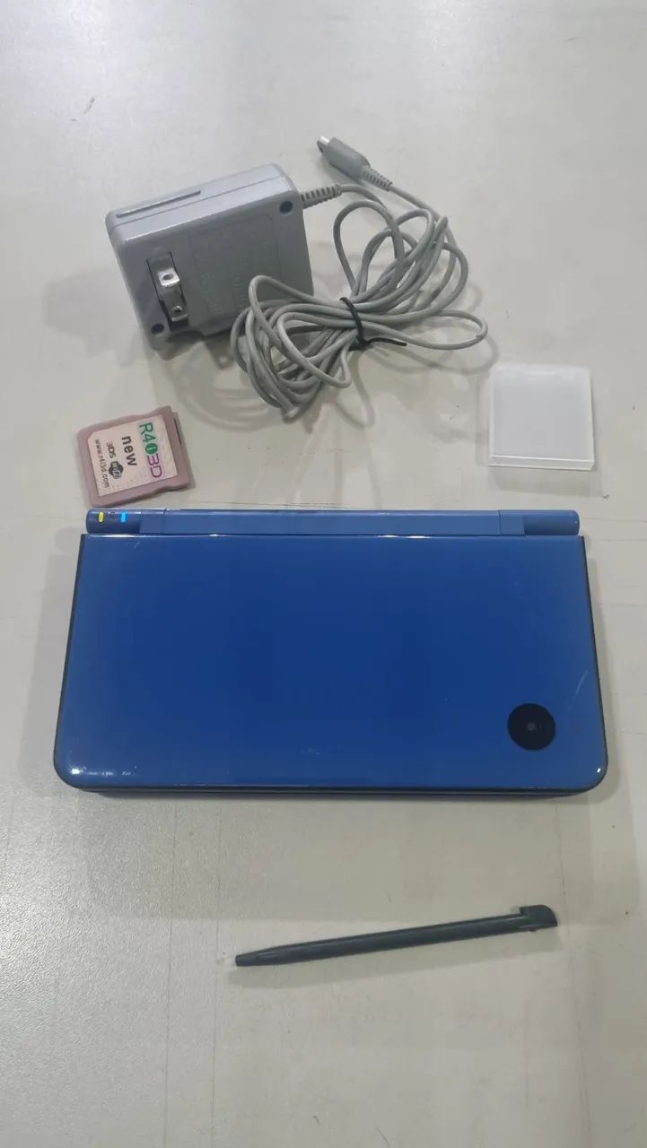 Nintendo DSi XL 