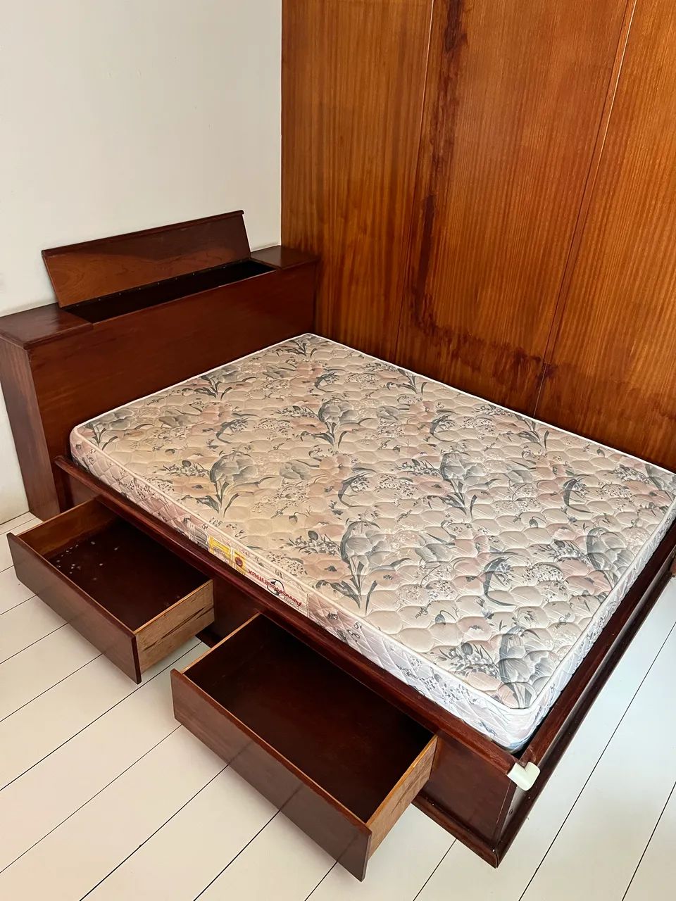 Cama de casal completa com baú - Foto 2