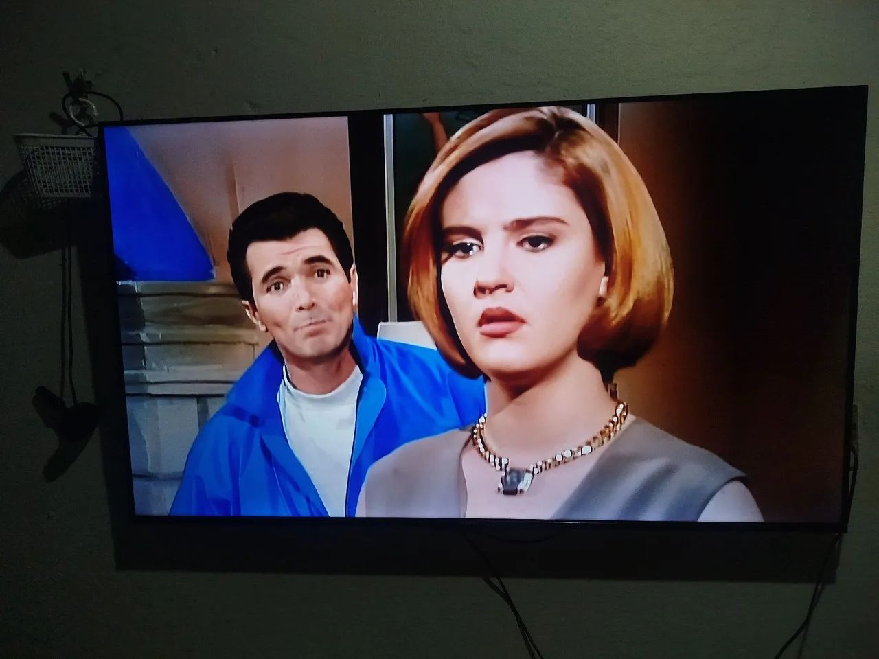 TV nova, 3 meses de uso 