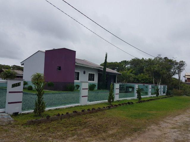 Linda Casa Na Praia Em São Francisco Do Sul
