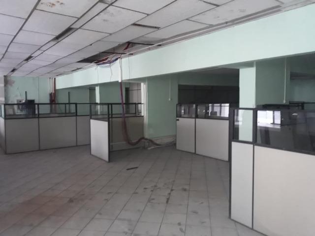 Lojão de 850m2 c/ Sobreloja e 2 Vagas no Ed. Marco, Centro - Direto com Proprietário - Foto 7