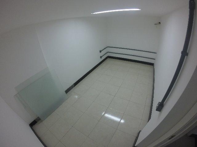 Vendo Casa Comercial na Praia do Suá com 498m², 7 salas - R$ 780.000,00 - Foto 9