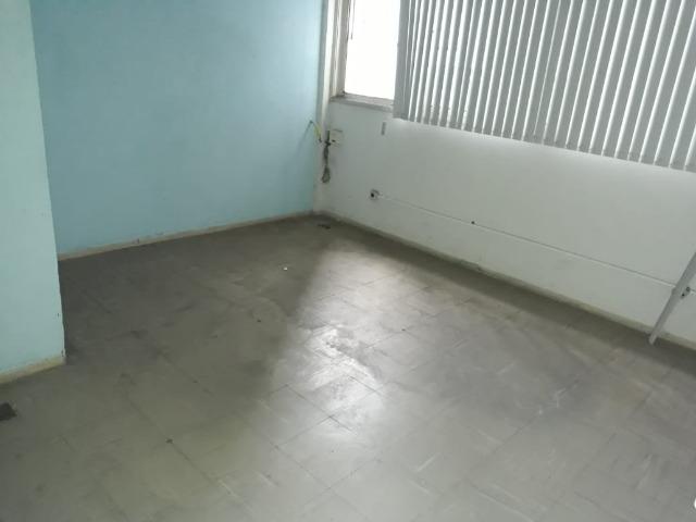 Lojão de 850m2 c/ Sobreloja e 2 Vagas no Ed. Marco, Centro - Direto com Proprietário - Foto 15