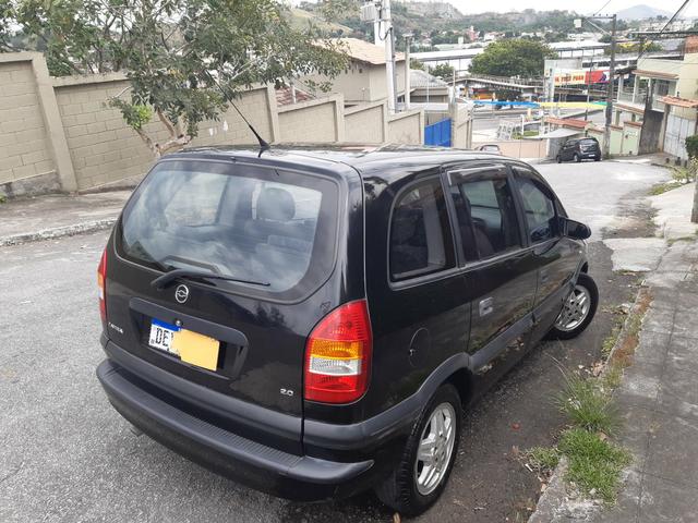 Zafira 7 lugares + GNV raridade - Foto 2
