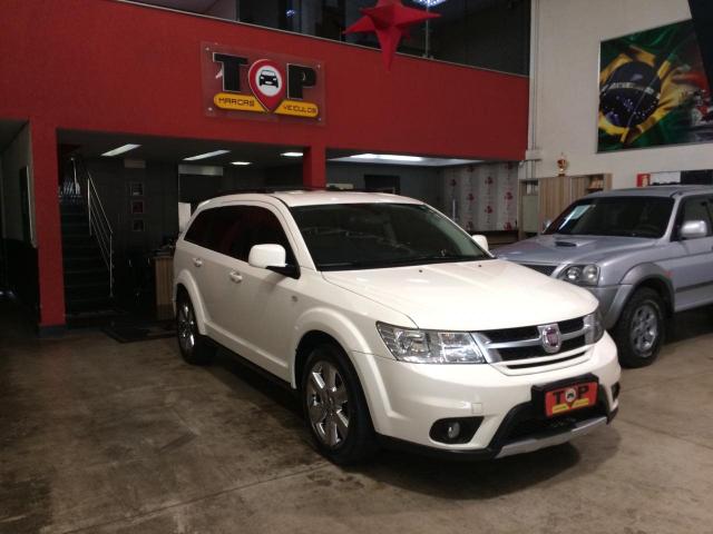 FIAT FREEMONT 2012/2012 2.4 PRECISION 16V GASOLINA 4P AUTOMÁTICO