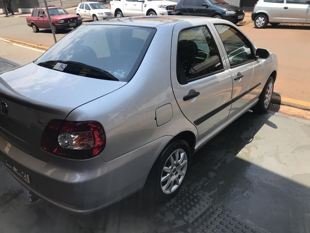 Fiat Siena 1.0 flex 4p completo - Foto 2