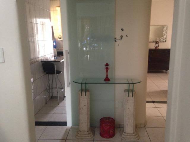 Apartamento de 02 dormitórios, todo mobiliado no Gonzaga em Santos/SP - Foto 2