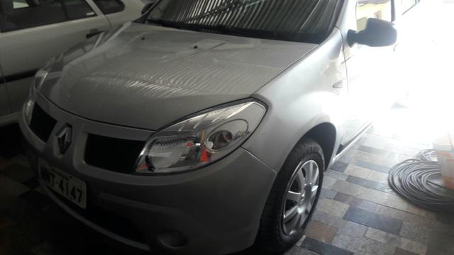 Sandero completo 1.0 extra