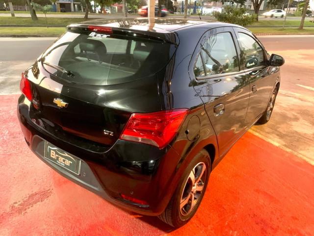 CHEVROLET ONIX 1.4 AT LTZ - 2018 - Foto 4