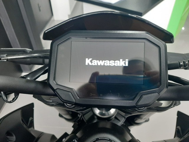 Kawasaki Z 900 Preta 2021 - Foto 9