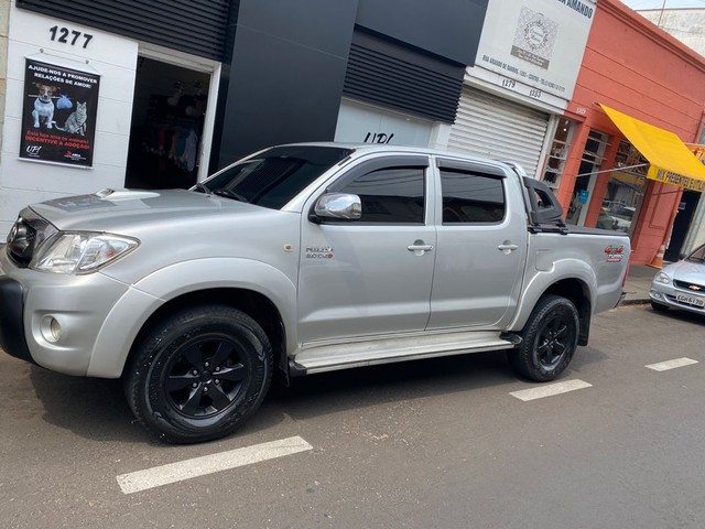 Comprar Picape Toyota Hilux Caminhonete 2.7 16v 4P SR Cabine Dupla Prata  2009 em Botucatu-SP