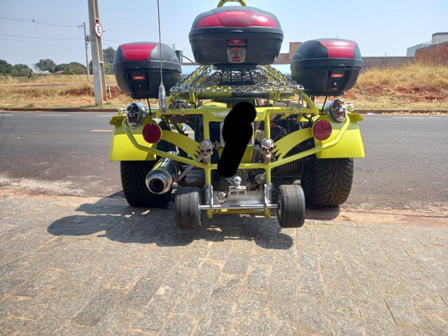 TRICICLO 2001 MOTORIZADO