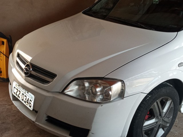 VENDE SE ASTRA SEDAM 2003