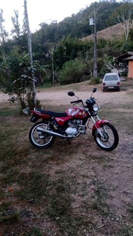 TITAN 2006 ES