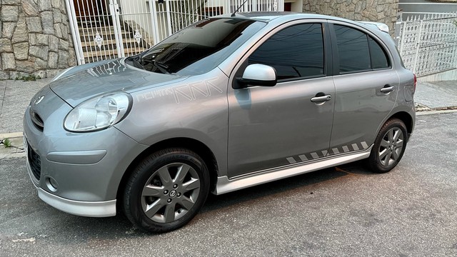 NISSAN MARCH 1.6 SR TOP DE LINHA