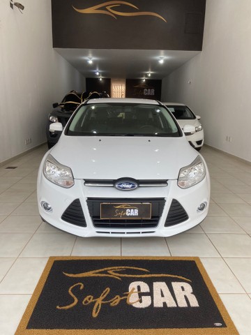 FORD FOCUS SE PLUS POWER SHIFT